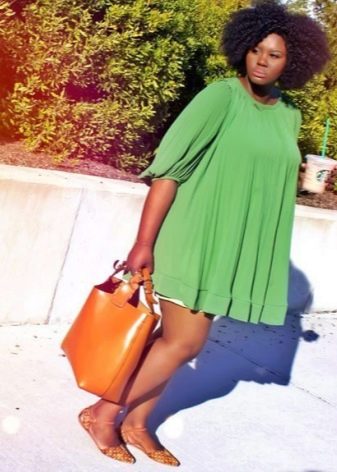 Zelené krátke tunikové šaty pre obézne ženy