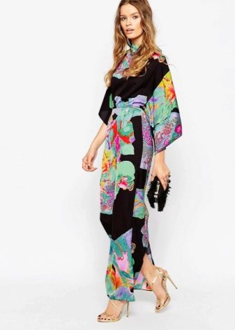Sandali per un vestito a kimono