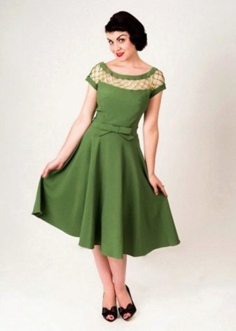 50. gadu zaļa kleita