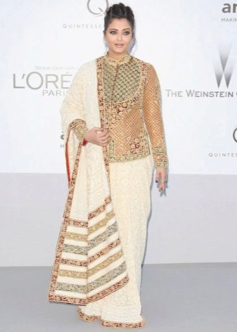  Aishwarya Rai en sari 2012