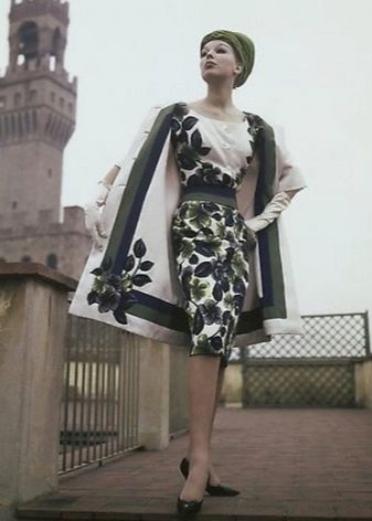 Felsőruházat egy ruhához a 60-as évek stílusában
