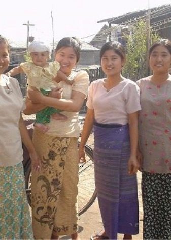 Asiatische Damenbekleidung - Sarong