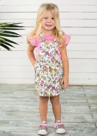 Letné slnečné šaty pre dievčatko vo veku 4 rokov