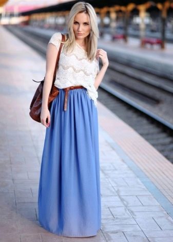 Skirt separuh matahari biru panjang