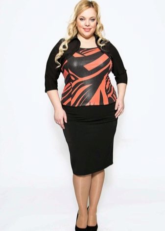  ceruzková sukňa pre ženy s nadváhou s bolerkom