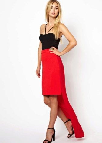 Červená sukňa s vlečkou zo šifónu