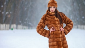 Fur coat-trapezoid