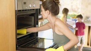 How to clean the stove from grease and other contaminants?