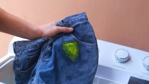 How to remove paint from jeans?