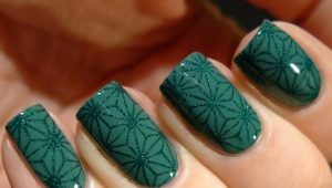 Smaragdna manikura: tajne dizajna i stilske ideje
