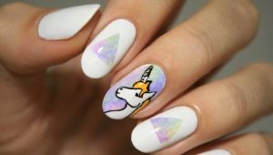 Unusual unicorn manicure design