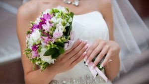 Ślubny francuski manicure
