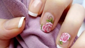 Unusual French manicure with flowers