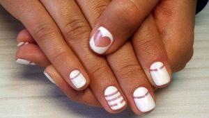Goma laca blanca en el diseño de uñas.