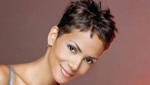 Pixie haircut for women over 40