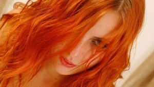 Rotes Haarfärbemittel: eine Palette von Farbtönen