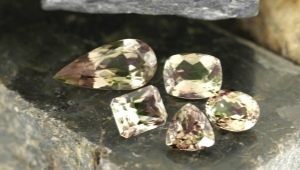 Sultanite: what is it, who is it suitable for and how to distinguish a fake?