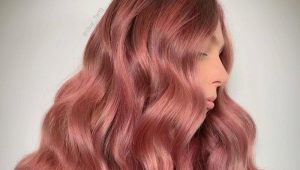 Цвят на косата розово злато: нюанси и нюанси на оцветяване