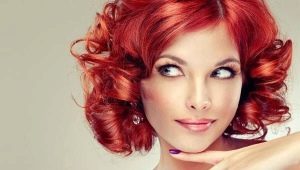 Rambut merah pendek: siapa yang sesuai dan bagaimana untuk mewarnakannya?