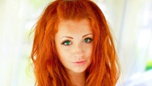 Ugunīgi sarkana matu krāsa: kam piestāv un kā krāsot matus?