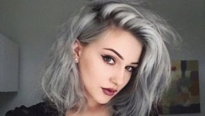 Color de cabello gris ceniza