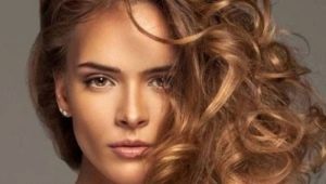 Mørk karamel hårfarve: hvilke funktioner er det anderledes, og hvem er det til?