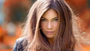 ظلال الشعر الدافئة: من المناسب وكيفية اختيار اللون المناسب؟