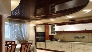 Višerazinski stropovi u kuhinji: značajke, sorte, izbori i primjeri