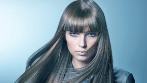 Tamnoplava pepeljasta boja kose: za koga je prikladna i kako postići željenu nijansu?