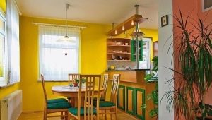 Žuti zidovi u kuhinji: značajke i kreativne mogućnosti