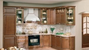 Sizes of kitchen corner cabinets