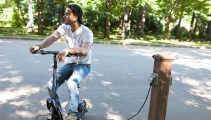 Paano mag-charge ng electric scooter?