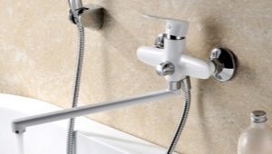 Ciri-ciri dan pilihan paip bilik mandi dengan muncung pusing