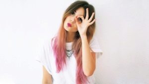 Pink hair tips: options and features of coloring