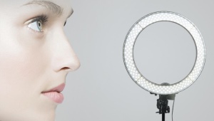 Lampu cincin untuk artis solek: ciri, jenis dan peraturan pemilihan