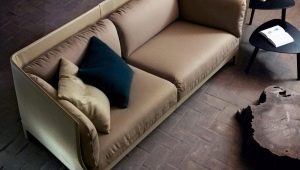Jastuci za kauč: što su i kako odabrati?