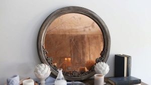 Caractéristiques des miroirs avec cadres sculptés
