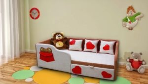 Memilih katil sofa untuk kanak-kanak