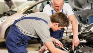 Kuo skiriasi automobilių mechanikas nuo automobilių mechaniko?