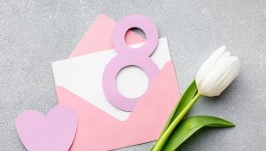 What to give your daughter on March 8?