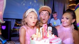 ما مدى إثارة الاحتفال بعيد ميلاد ابنتك البالغة من العمر 8 سنوات؟