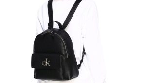 Mga backpack na may tatak na Calvin Klein