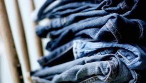Kas ir džinss un kā tiek izmantots audums?