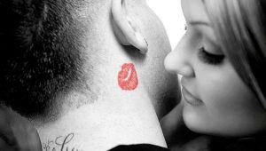 Apa arti tato ciuman dan di mana menempatkannya?