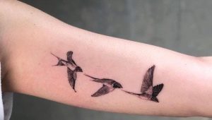 Apa arti tato burung walet dan apa artinya?