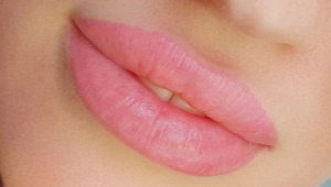 Todo lo que necesitas saber sobre el tatuaje de labios en acuarela