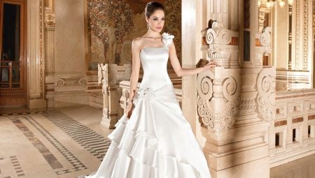 Nadýchané svadobné šaty s vlečkou - outfit hodný kráľovien