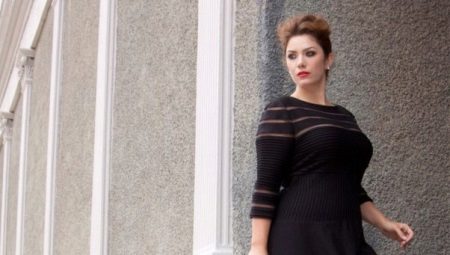 Čierne večerné šaty veľkej veľkosti pre obézne ženy