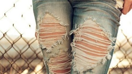 Làm thế nào để làm cho quần jean holey tại nhà?