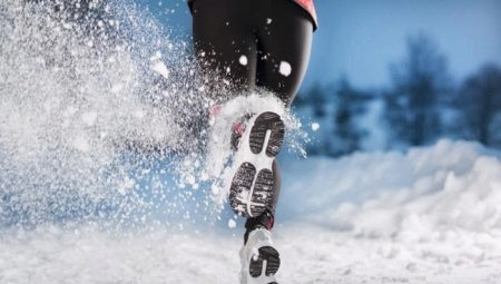 Pantofi de alergare de iarnă